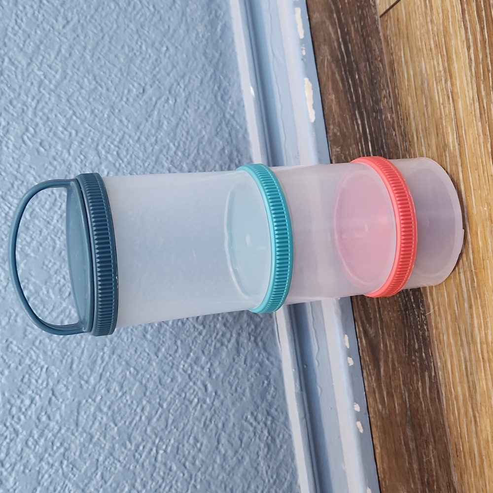 NWOT 3pc Set Travel Food Containers Plastic Blue Teal Pink Coral Twist Lock